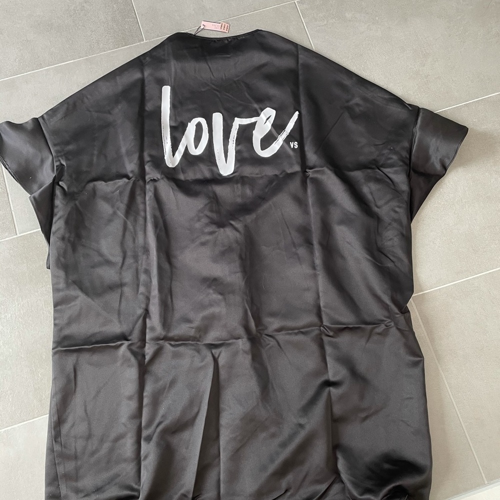 [Victoria’s Secret] Black Satin Robe